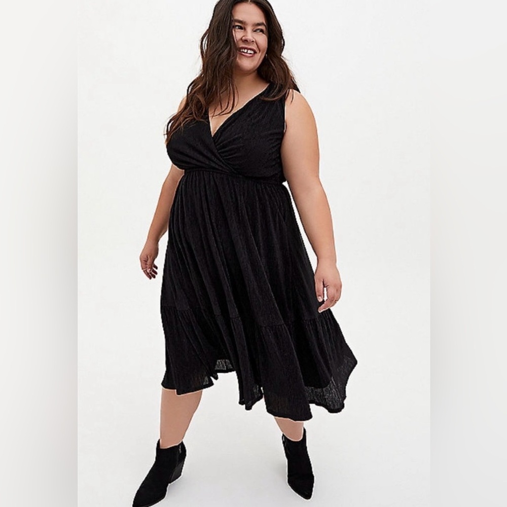torrid Black skater surplus crinkle knit Sleeveless V-Neck Tiered Dress NWT